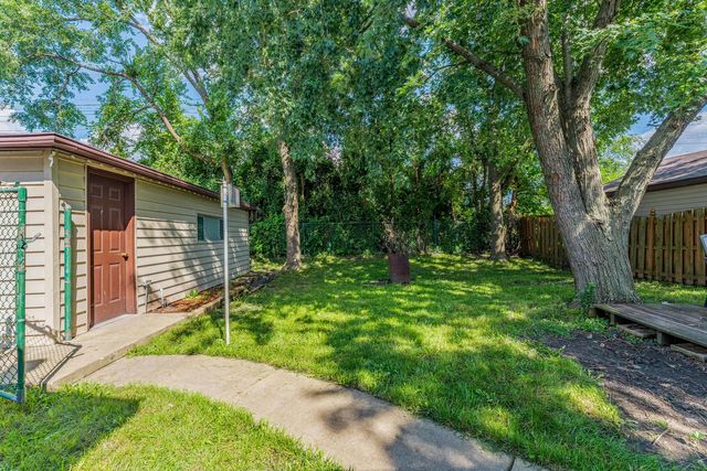 132 Garden Drive, Bolingbrook, IL 60440