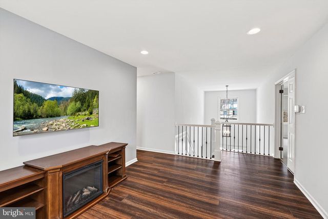 2145 W WELLINGTON RD, Newtown, PA 18940