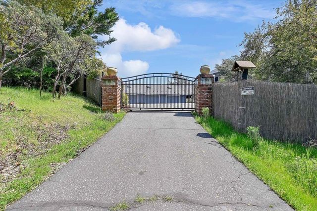 1890 John Muir Dr, Colfax, CA 95713