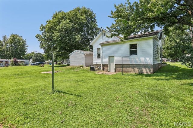 709 Simpson Street, Pocahontas, IL 62275