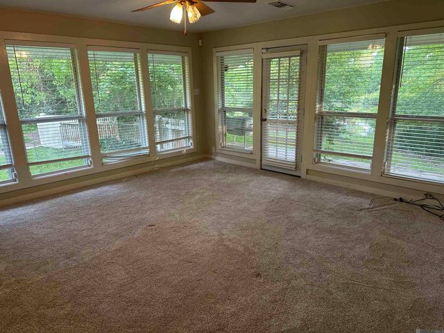3833 Valentine Rd, Baton Rouge, LA 70816
