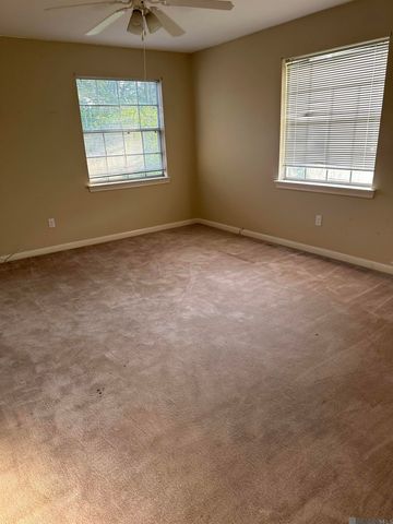 3833 Valentine Rd, Baton Rouge, LA 70816
