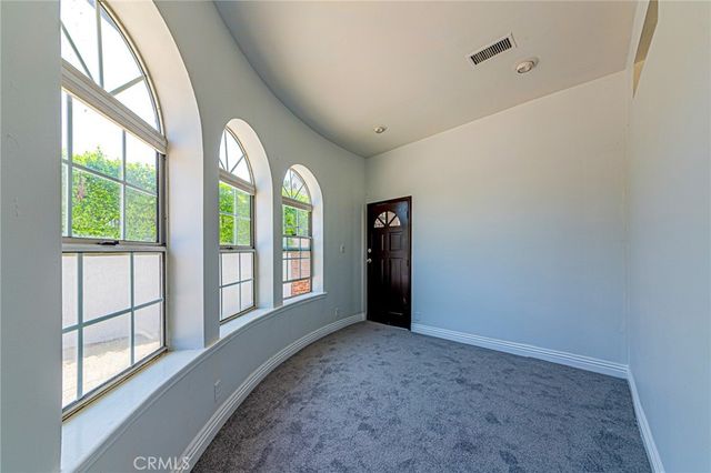 5334 S Victoria, Los Angeles, CA 90043