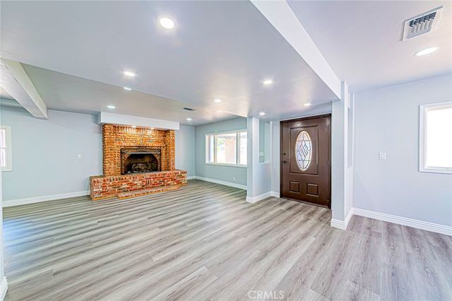 5334 S Victoria, Los Angeles, CA 90043