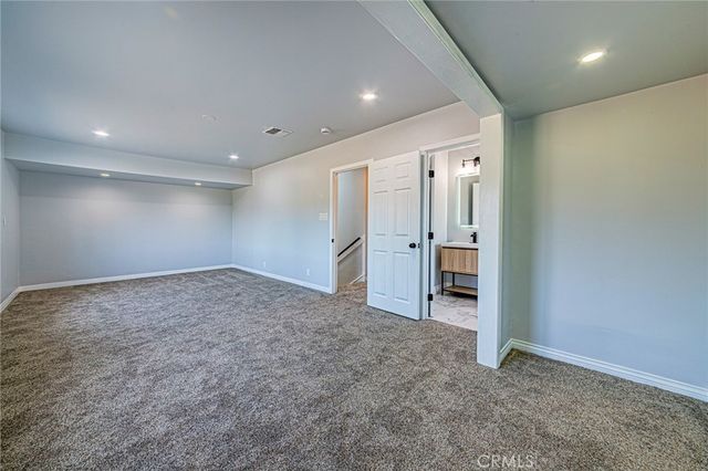 5334 S Victoria, Los Angeles, CA 90043