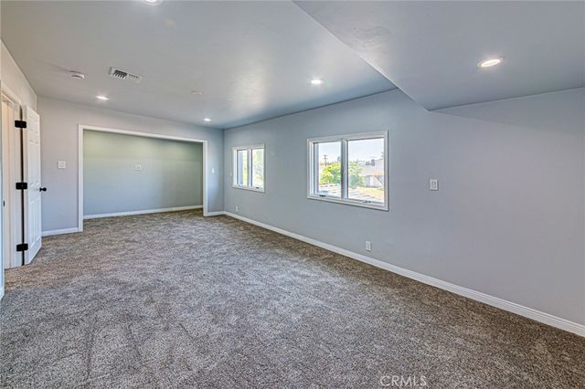 5334 S Victoria, Los Angeles, CA 90043