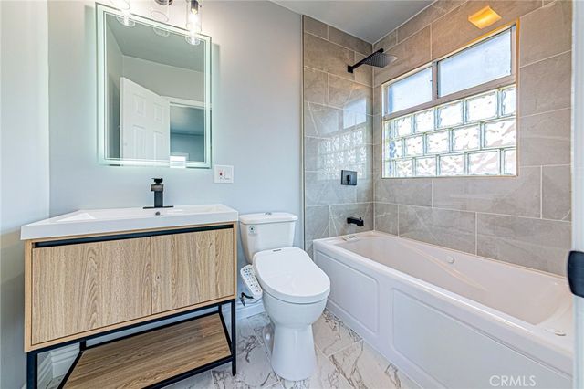 5334 S Victoria, Los Angeles, CA 90043