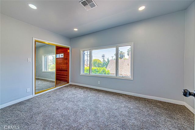 5334 S Victoria, Los Angeles, CA 90043