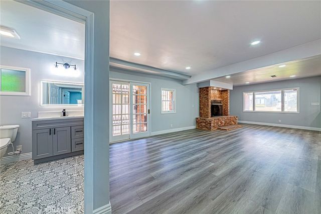 5334 S Victoria, Los Angeles, CA 90043