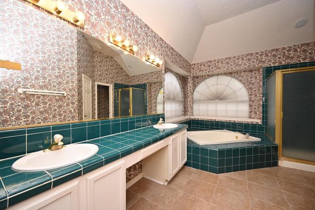 4002 Mission Valley Drive, Missouri City, TX 77459