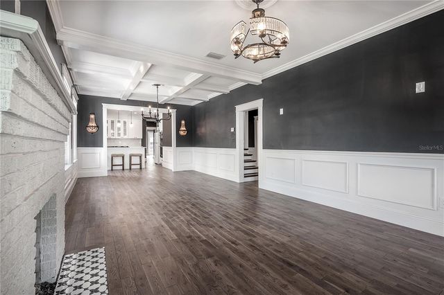 6009 N SUWANEE AVENUE, Tampa, FL 33604