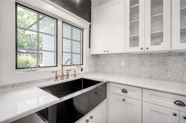 6009 N SUWANEE AVENUE, Tampa, FL 33604