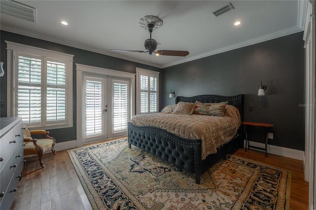 6009 N SUWANEE AVENUE, Tampa, FL 33604