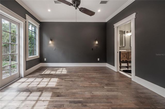 6009 N SUWANEE AVENUE, Tampa, FL 33604