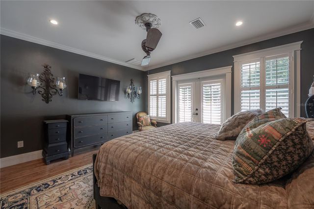 6009 N SUWANEE AVENUE, Tampa, FL 33604