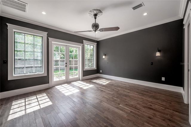 6009 N SUWANEE AVENUE, Tampa, FL 33604