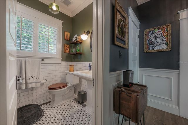 6009 N SUWANEE AVENUE, Tampa, FL 33604