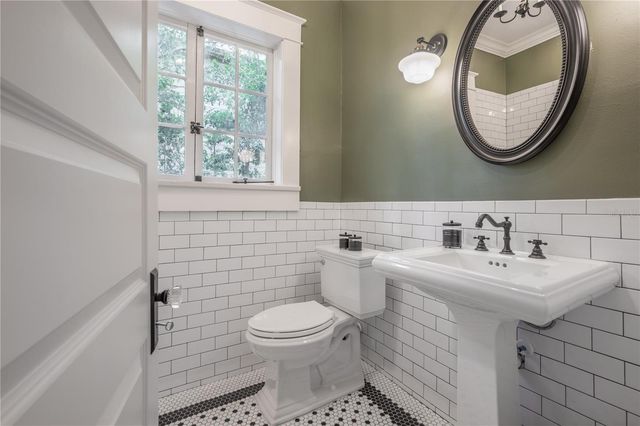 6009 N SUWANEE AVENUE, Tampa, FL 33604