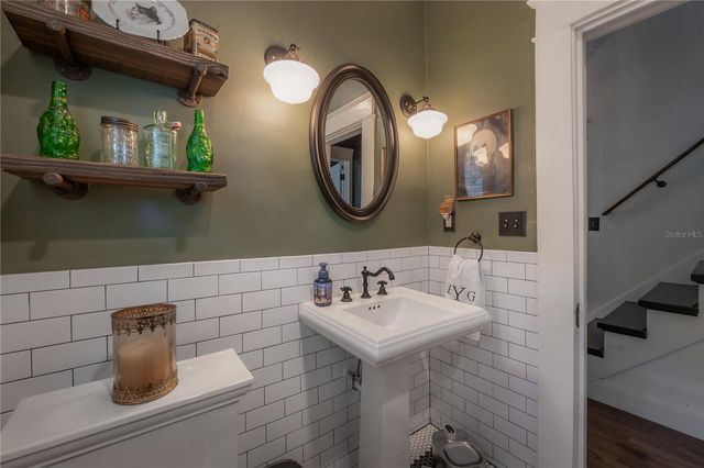 6009 N SUWANEE AVENUE, Tampa, FL 33604