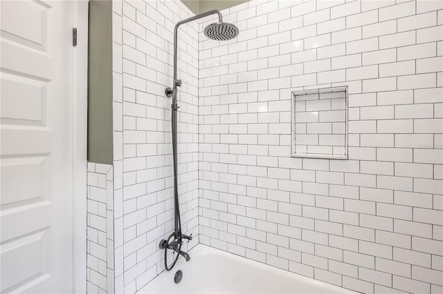 6009 N SUWANEE AVENUE, Tampa, FL 33604