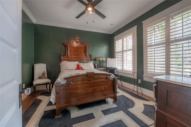 6009 N SUWANEE AVENUE, Tampa, FL 33604