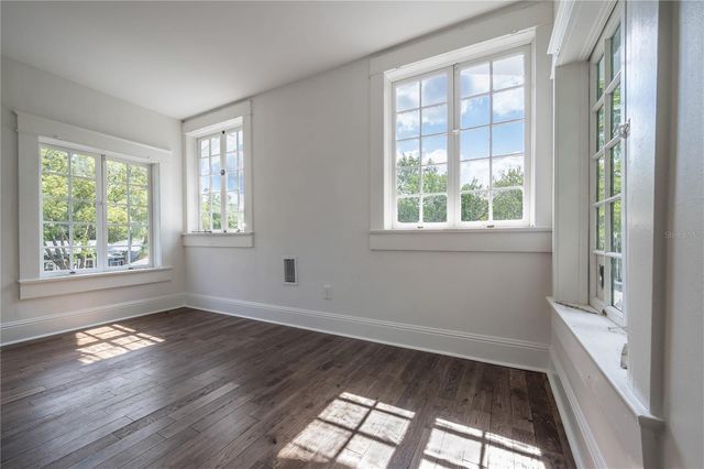 6009 N SUWANEE AVENUE, Tampa, FL 33604