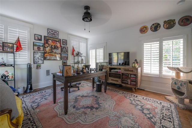 6009 N SUWANEE AVENUE, Tampa, FL 33604