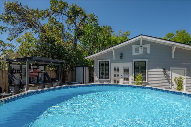 6009 N SUWANEE AVENUE, Tampa, FL 33604