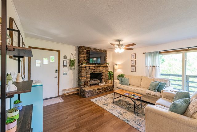 53 Hope Drive, Bella Vista, AR 72715