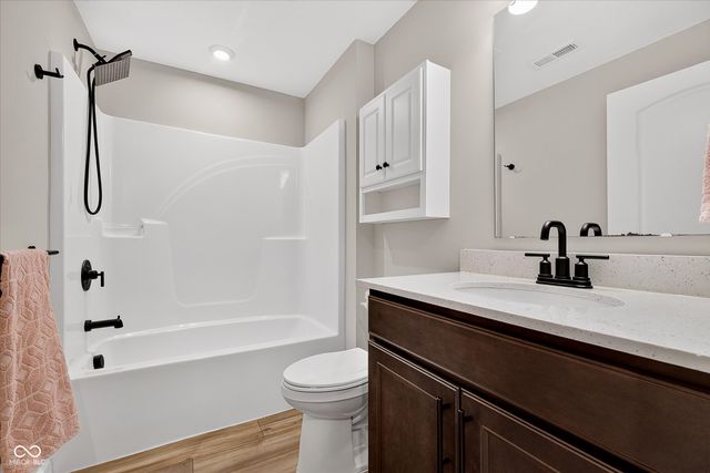 15818 Scher Drive, Westfield, IN 46074