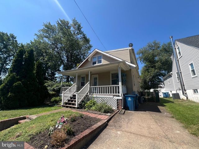 27 N LAFAYETTE AVE, Morrisville, PA 19067