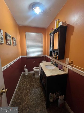 27 N LAFAYETTE AVE, Morrisville, PA 19067