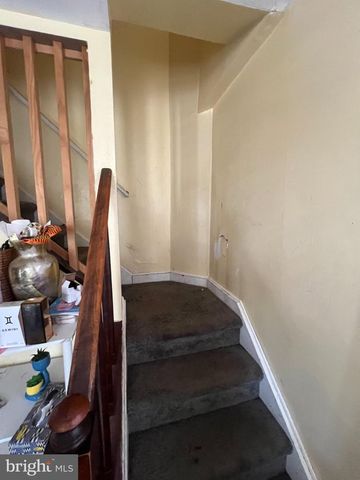 27 N LAFAYETTE AVE, Morrisville, PA 19067