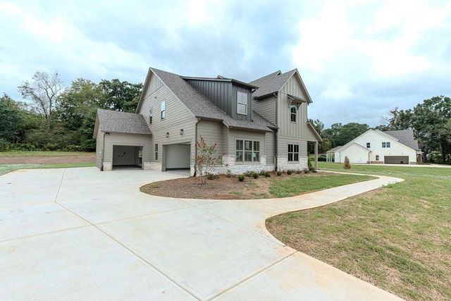 362 Races Road, Hoschton, GA 30548