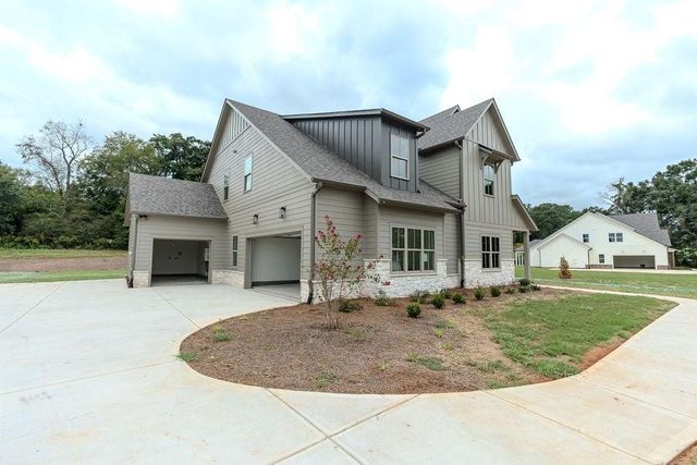 362 Races Road, Hoschton, GA 30548