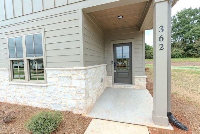 362 Races Road, Hoschton, GA 30548