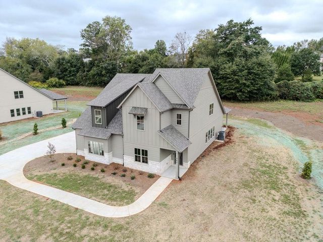 362 Races Road, Hoschton, GA 30548