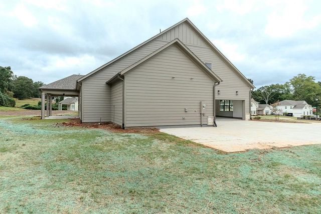362 Races Road, Hoschton, GA 30548
