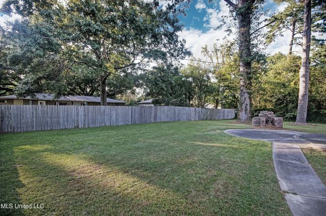 4631 Old Canton Road, Jackson, MS 39211