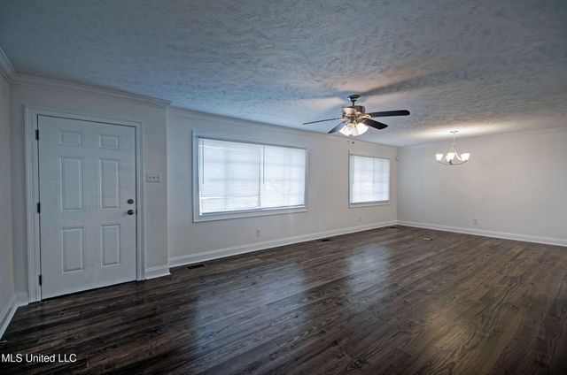 4631 Old Canton Road, Jackson, MS 39211