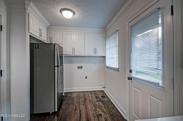 4631 Old Canton Road, Jackson, MS 39211