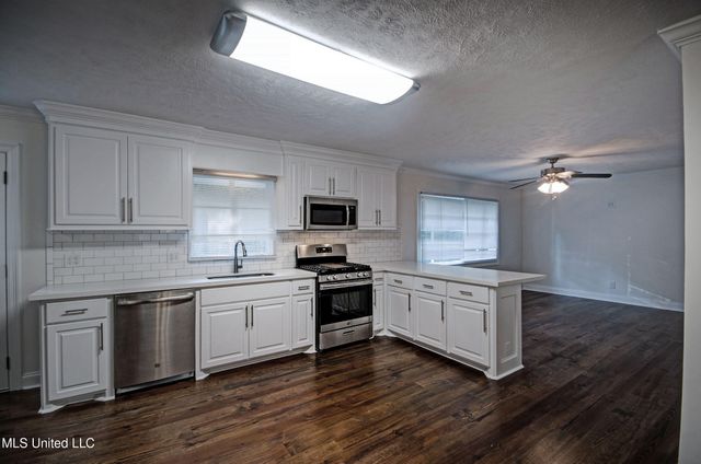 4631 Old Canton Road, Jackson, MS 39211