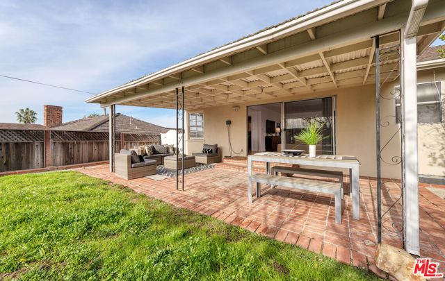 10746 Cranks Road, Culver City, CA 90230