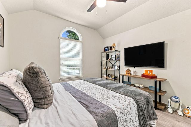 1022 Summer Park Boulevard, Conroe, TX 77303