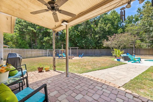 1022 Summer Park Boulevard, Conroe, TX 77303