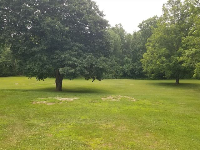 320 Palmer Rd, Ware, MA 01082