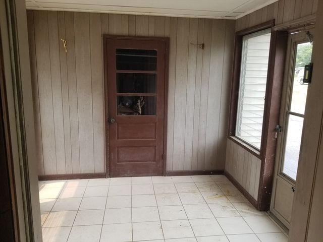 320 Palmer Rd, Ware, MA 01082