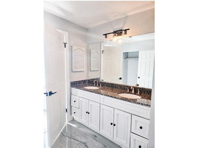 4716 Freeport Way, Denver, CO 80239