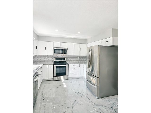 4716 Freeport Way, Denver, CO 80239