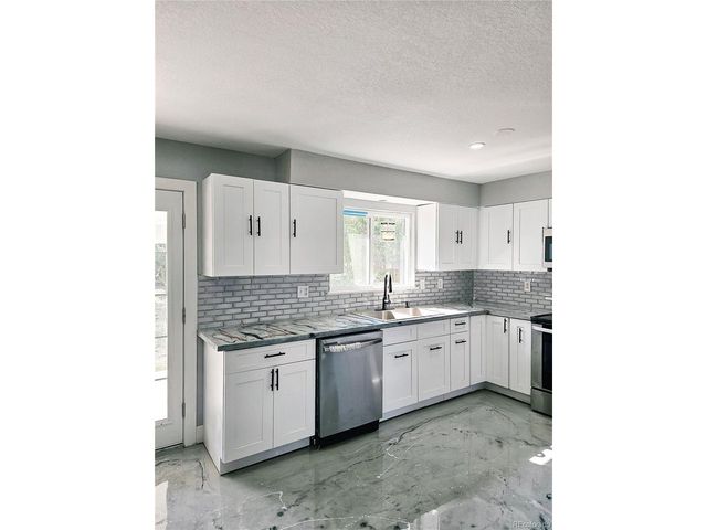 4716 Freeport Way, Denver, CO 80239